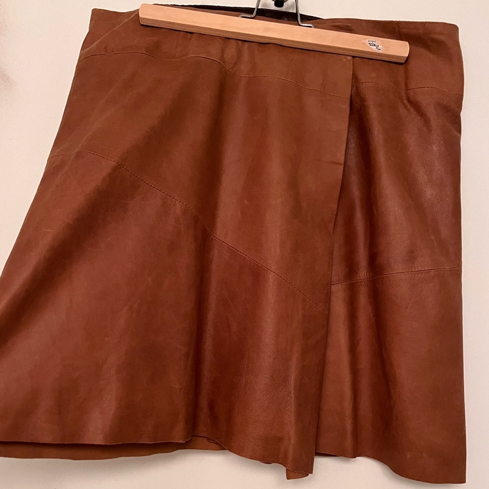 Yes Virginia Tan Leather A-line Mini Skirt, Size M